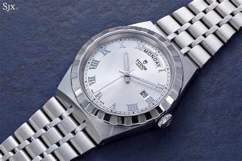 tudor royal day date review